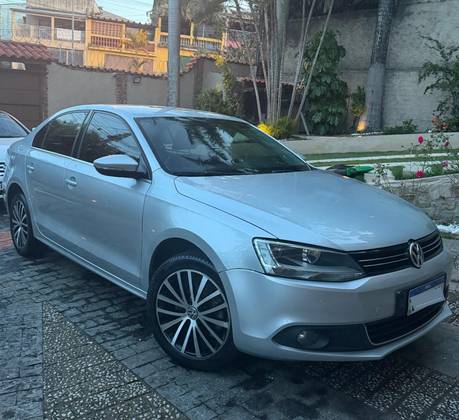 VOLKSWAGEN JETTA 2.0 TSI HIGHLINE 200CV GASOLINA 4P TIPTRONIC